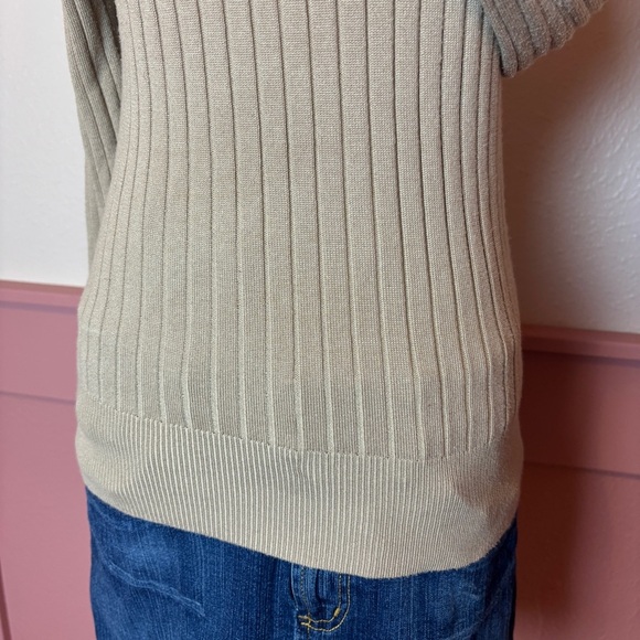 cottage whimsy y2k fold over long sleeve top
Windsor
brown tan
sz Medium - Picture 6 of 10